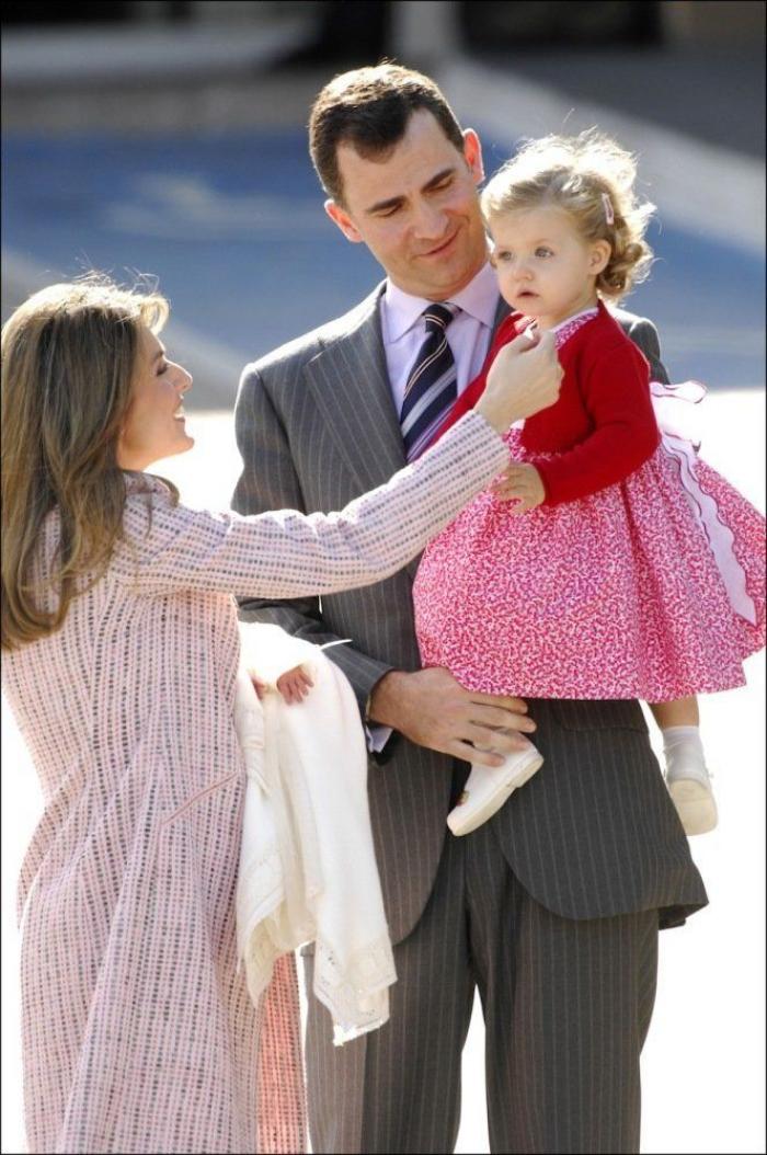 Una prestigiosa revista británica se pronuncia sobre el vestido de caerse de espaldas de Letizia
