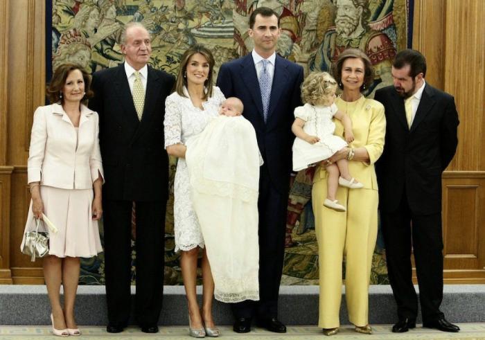 Una prestigiosa revista británica se pronuncia sobre el vestido de caerse de espaldas de Letizia
