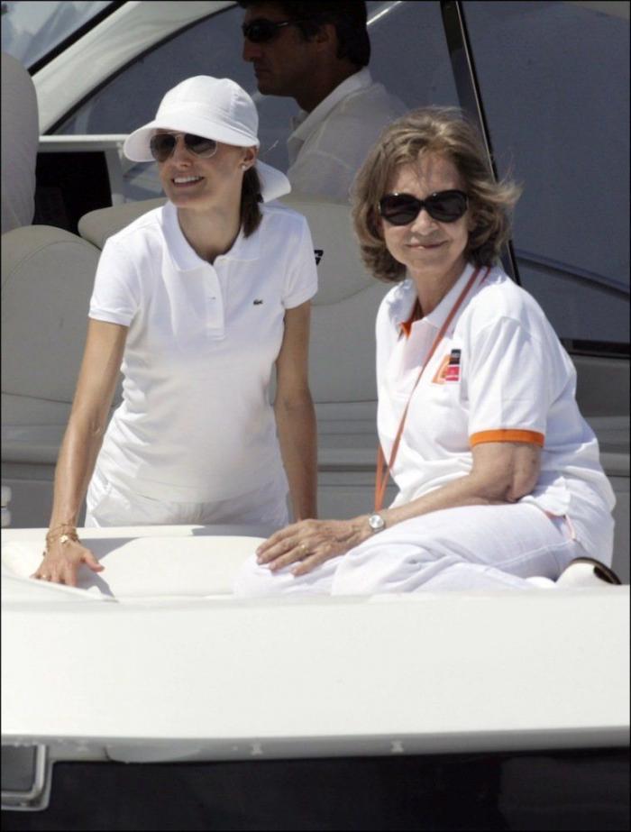 Una prestigiosa revista británica se pronuncia sobre el vestido de caerse de espaldas de Letizia