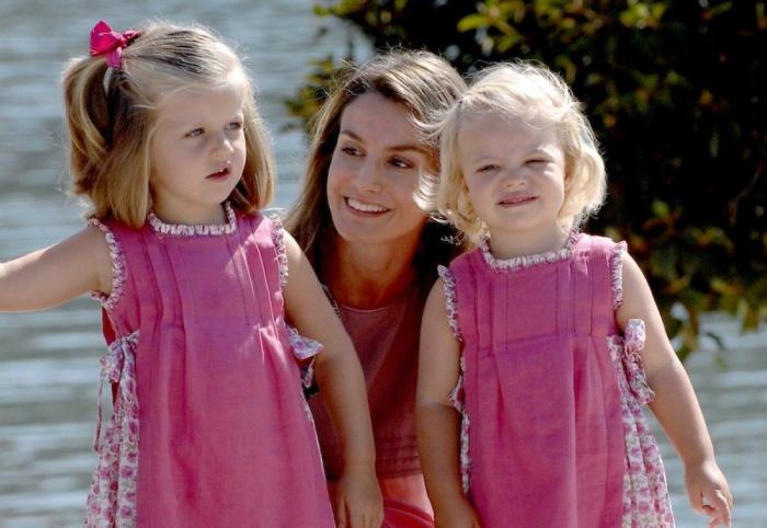 Una prestigiosa revista británica se pronuncia sobre el vestido de caerse de espaldas de Letizia