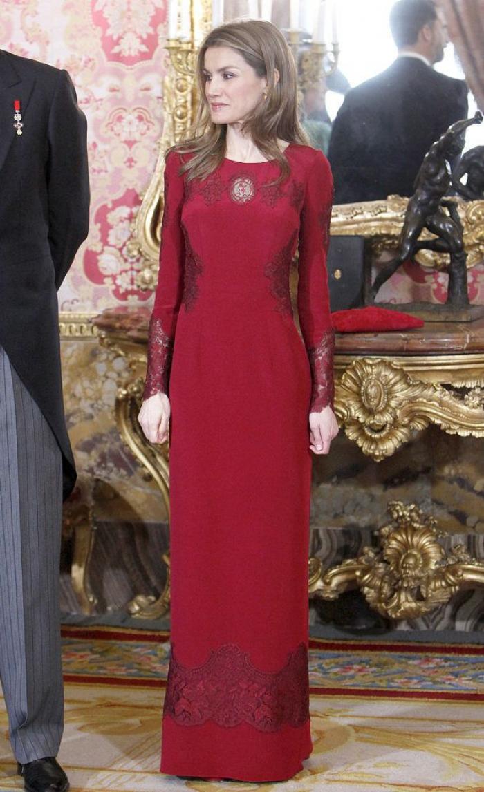 Una prestigiosa revista británica se pronuncia sobre el vestido de caerse de espaldas de Letizia