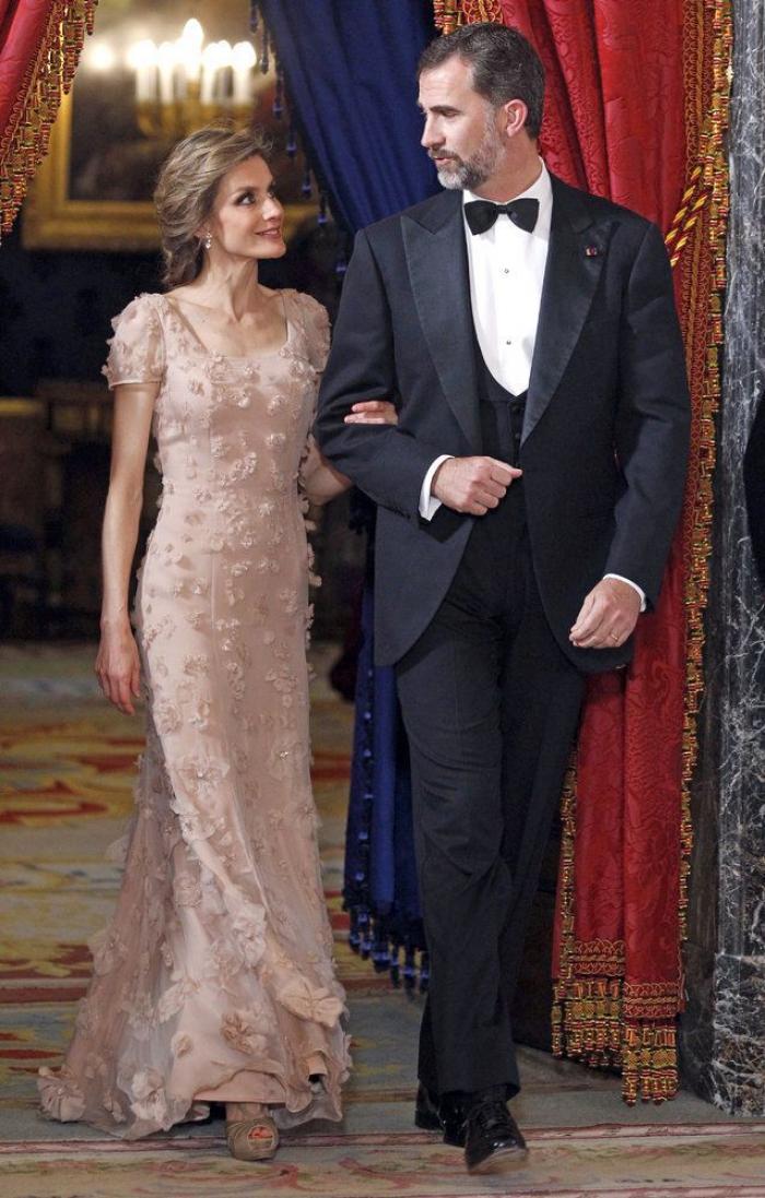 Una prestigiosa revista británica se pronuncia sobre el vestido de caerse de espaldas de Letizia