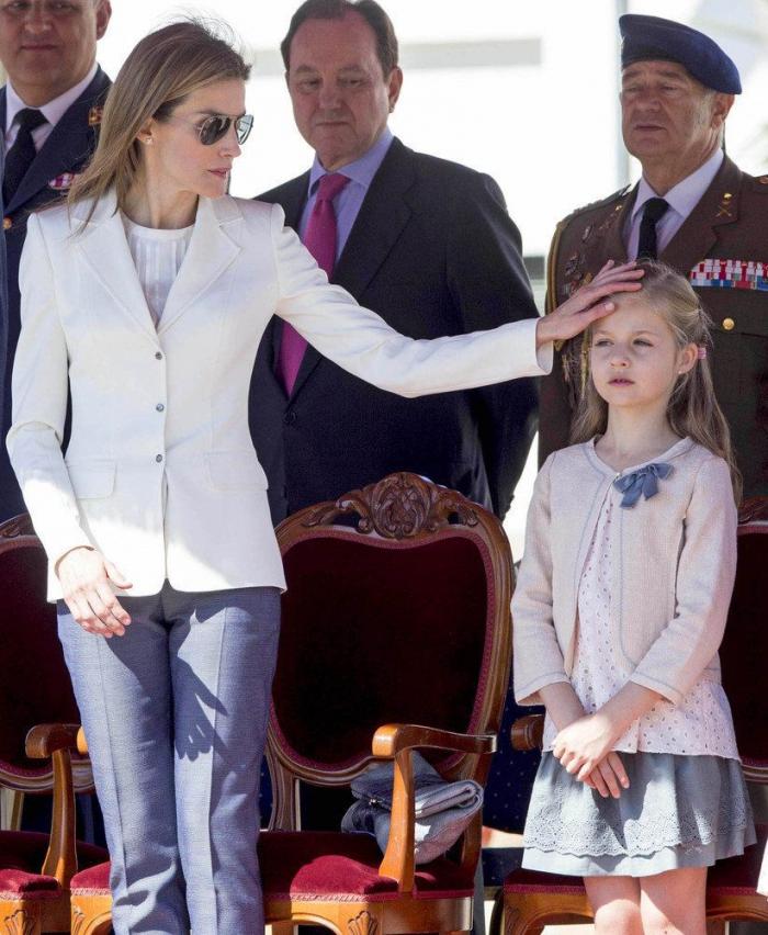 Una prestigiosa revista británica se pronuncia sobre el vestido de caerse de espaldas de Letizia
