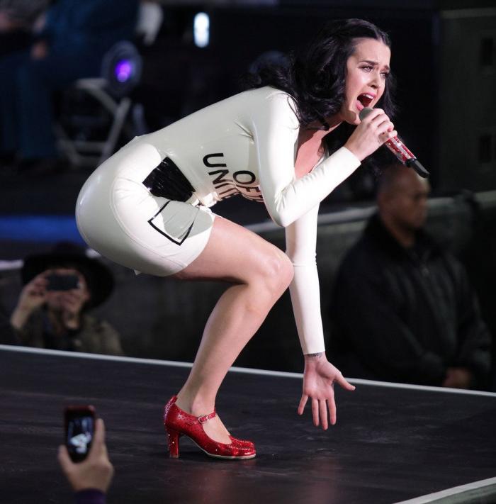 Katy Perry: papeleta electoral en apoyo de Obama (FOTOS, VÍDEO)