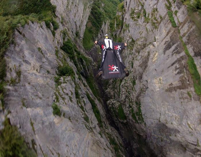 Danny MacAskill recorre en bici los tejados de Las Palmas de Gran Canaria y lo graba con una GoPro