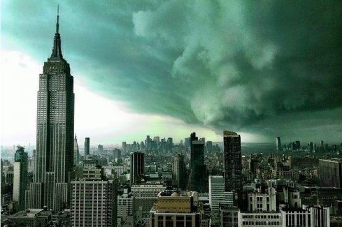 Huracán Sandy: reporteros que se mojaron para retransmitir su llegada (VÍDEOS)