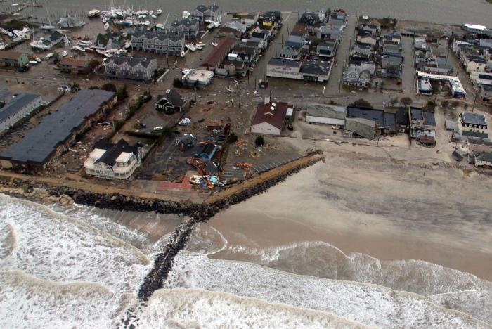 Michael Bloomberg cede a las críticas y cancela el maratón de Nueva York tras el huracán Sandy