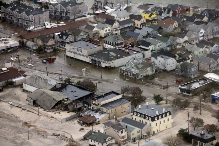 Michael Bloomberg cede a las críticas y cancela el maratón de Nueva York tras el huracán Sandy
