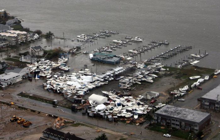 Michael Bloomberg cede a las críticas y cancela el maratón de Nueva York tras el huracán Sandy