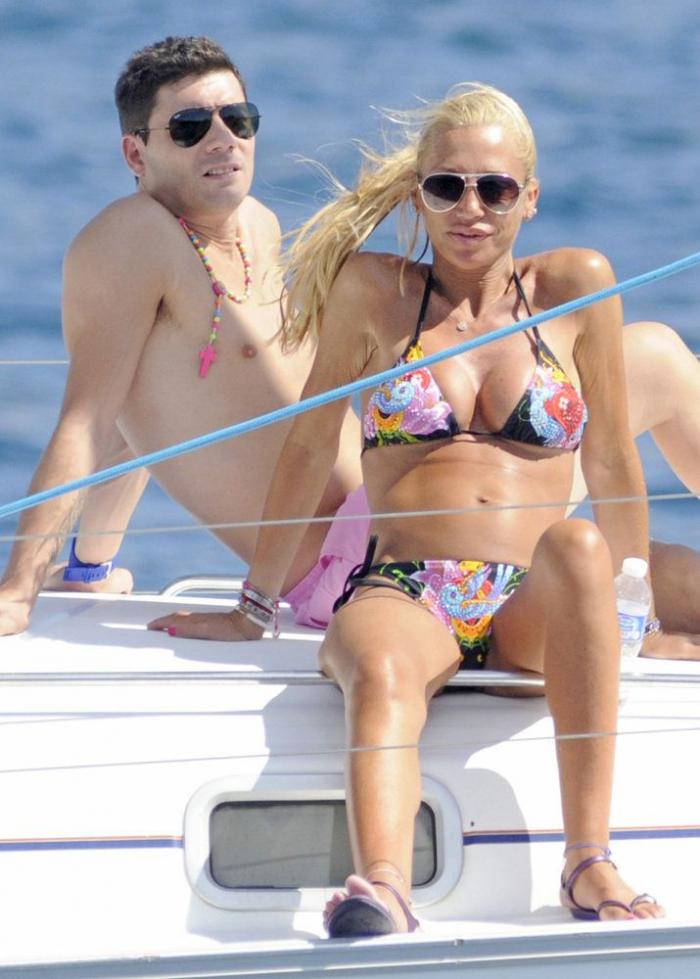 Belén Esteban sorprende con su foto junto al político que ha alabado en alguna ocasión