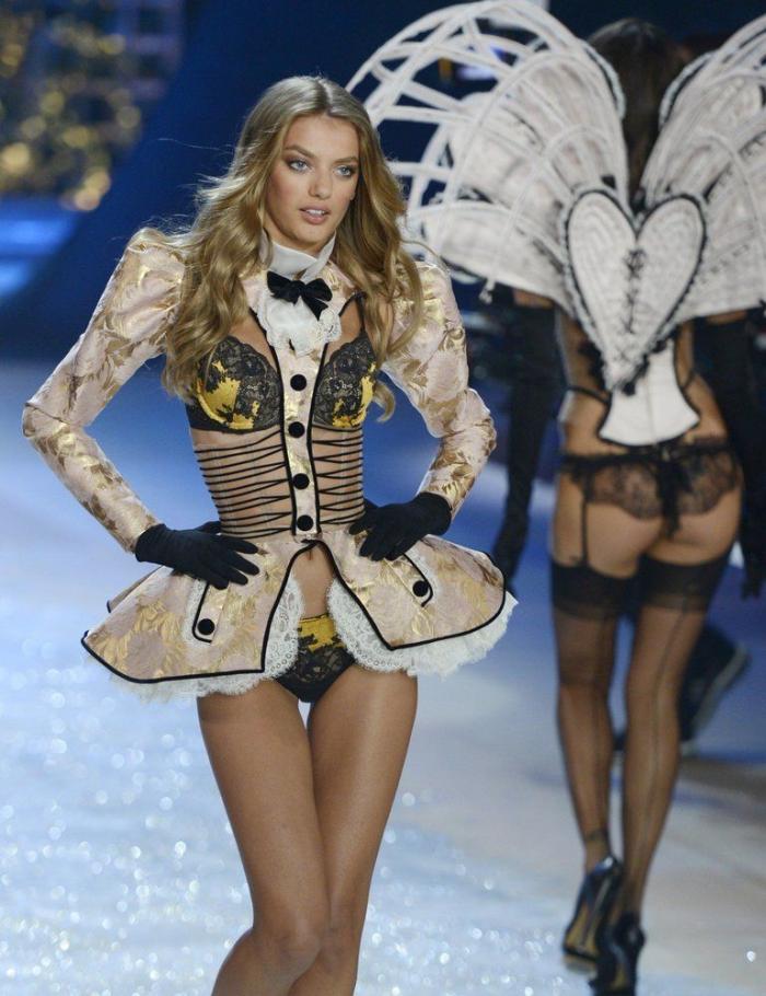 FOTOS: así ha sido el desfile Victoria's Secret 2014 en Londres