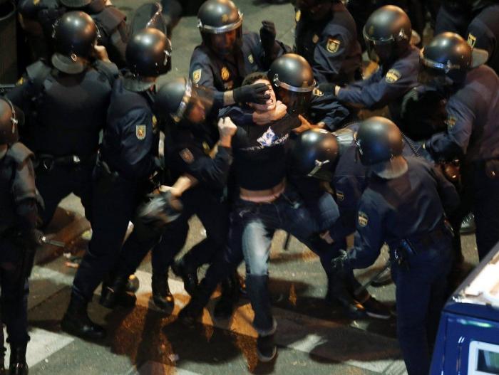 El 25S y el 15M convocan un nuevo 'Rodea el Congreso' con motivo de la huelga y llaman a permanecer toda la noche
