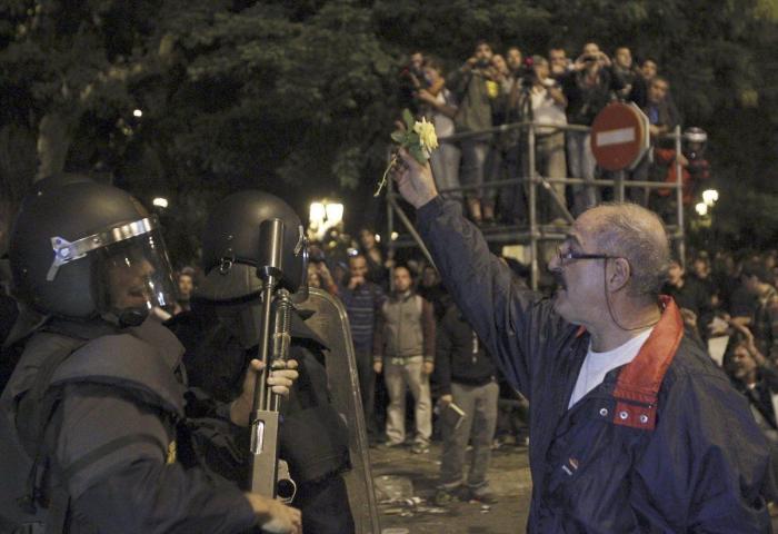 El 25S y el 15M convocan un nuevo 'Rodea el Congreso' con motivo de la huelga y llaman a permanecer toda la noche