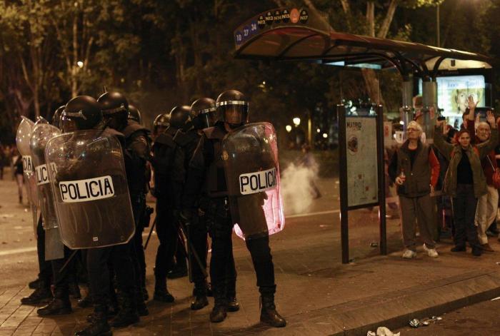 El 25S y el 15M convocan un nuevo 'Rodea el Congreso' con motivo de la huelga y llaman a permanecer toda la noche