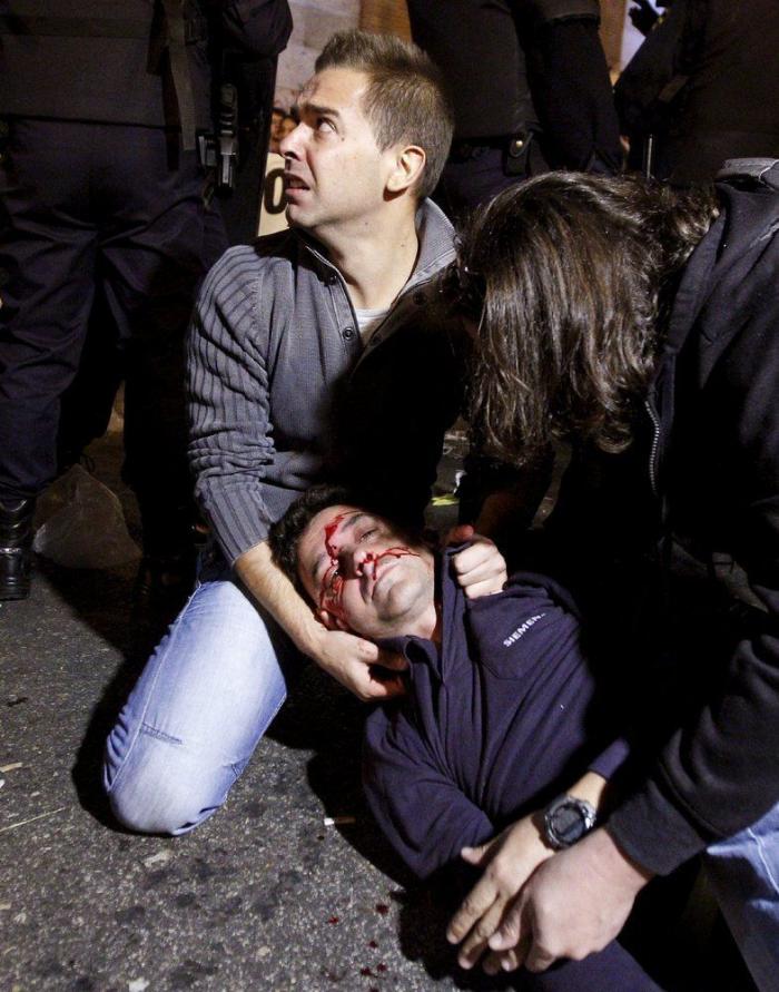 El 25S y el 15M convocan un nuevo 'Rodea el Congreso' con motivo de la huelga y llaman a permanecer toda la noche
