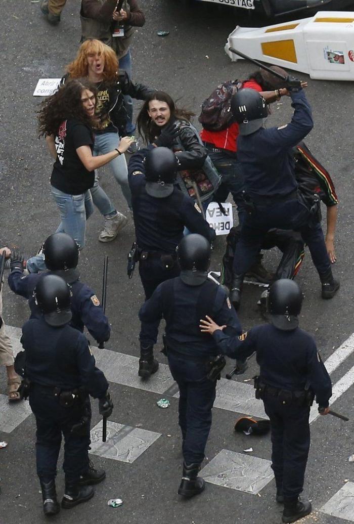 El 25S y el 15M convocan un nuevo 'Rodea el Congreso' con motivo de la huelga y llaman a permanecer toda la noche