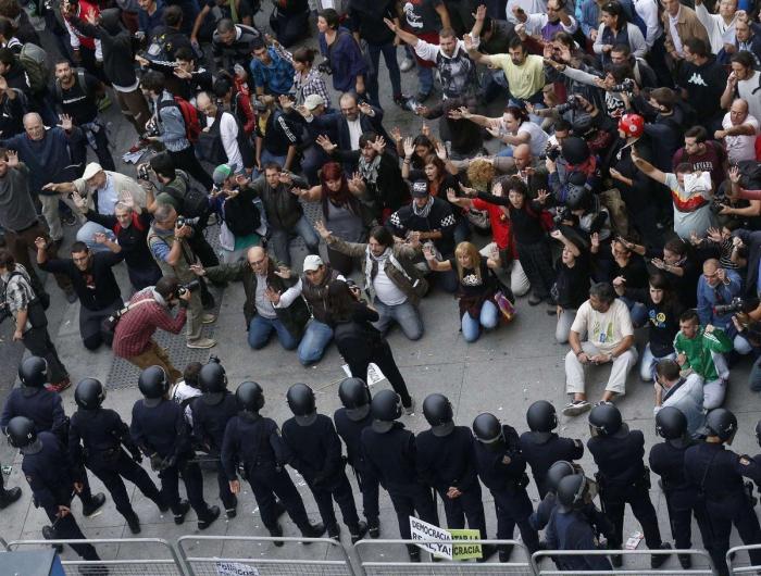 El 25S y el 15M convocan un nuevo 'Rodea el Congreso' con motivo de la huelga y llaman a permanecer toda la noche