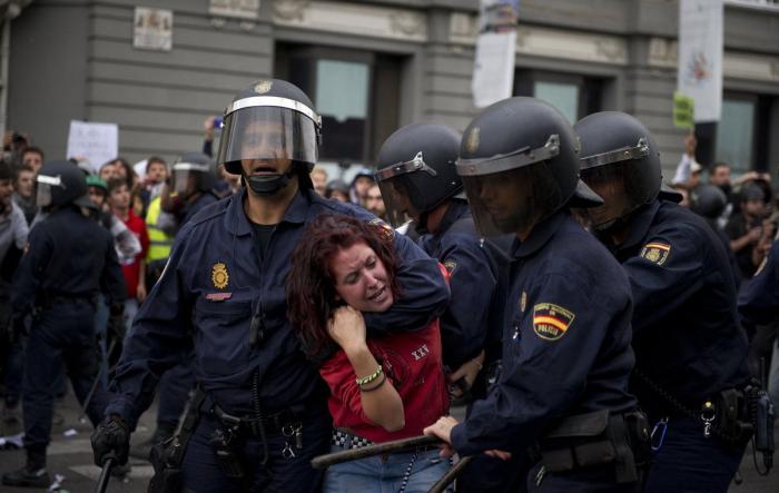 El 25S y el 15M convocan un nuevo 'Rodea el Congreso' con motivo de la huelga y llaman a permanecer toda la noche