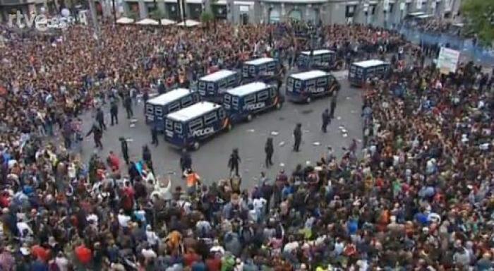 El 25S y el 15M convocan un nuevo 'Rodea el Congreso' con motivo de la huelga y llaman a permanecer toda la noche