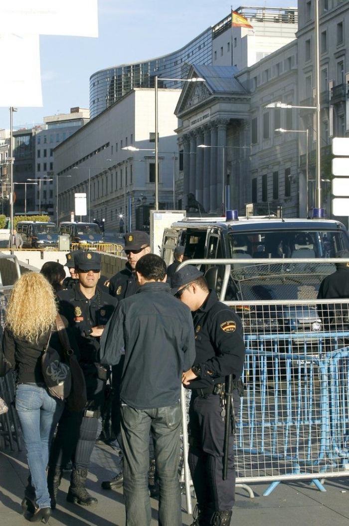 El 25S y el 15M convocan un nuevo 'Rodea el Congreso' con motivo de la huelga y llaman a permanecer toda la noche