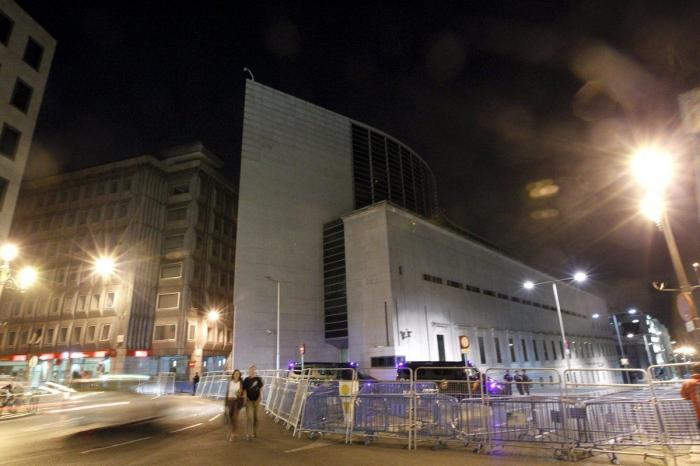 El 25S y el 15M convocan un nuevo 'Rodea el Congreso' con motivo de la huelga y llaman a permanecer toda la noche