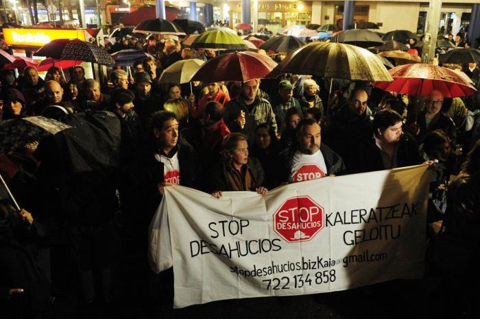 El ministro del Interior dice que la Policía "cumplirá" y "hará cumplir" la ley de desahucios