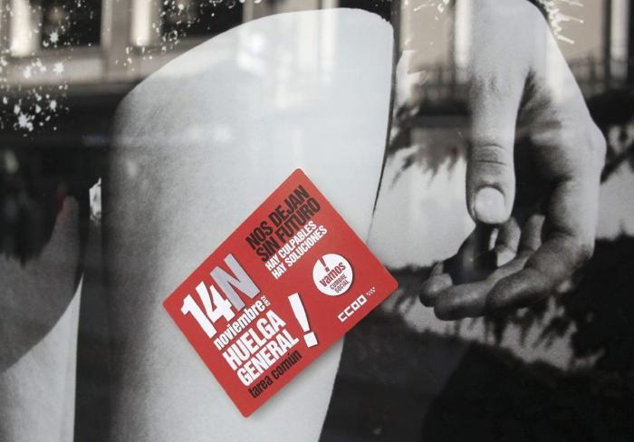 El Gobierno ignora la huelga y saca adelante un alivio a los desahucios sin consenso con el PSOE