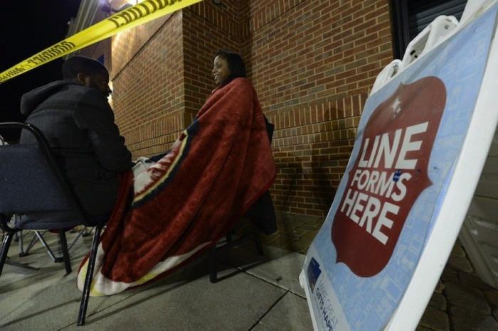 Peleas en rebajas en Black Friday: lucha en Walmart en el día del consumismo en EEUU (VÍDEO, FOTOS)