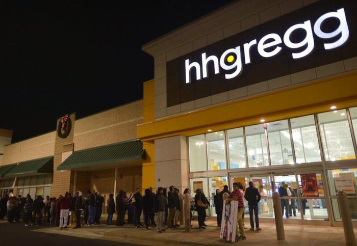 Peleas en rebajas en Black Friday: lucha en Walmart en el día del consumismo en EEUU (VÍDEO, FOTOS)