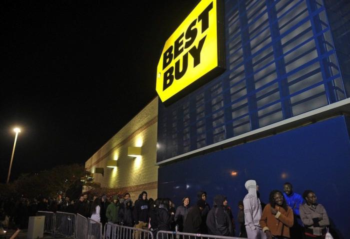 Peleas en rebajas en Black Friday: lucha en Walmart en el día del consumismo en EEUU (VÍDEO, FOTOS)