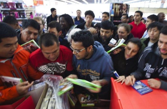 Peleas en rebajas en Black Friday: lucha en Walmart en el día del consumismo en EEUU (VÍDEO, FOTOS)