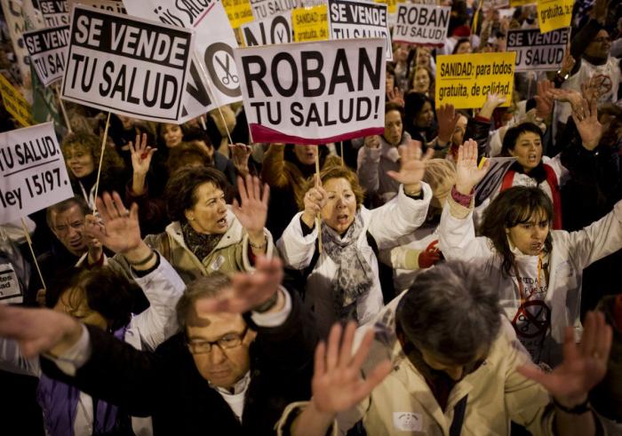 Dimite el consejero de Sanidad de Madrid al paralizarse el proyecto de privatización sanitaria