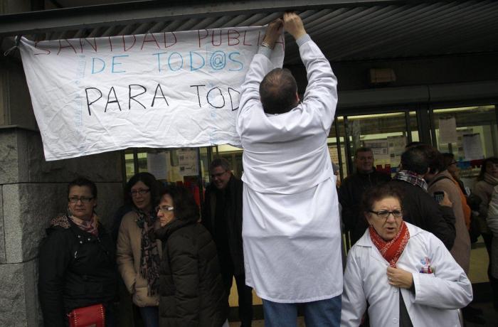 Dimite el consejero de Sanidad de Madrid al paralizarse el proyecto de privatización sanitaria