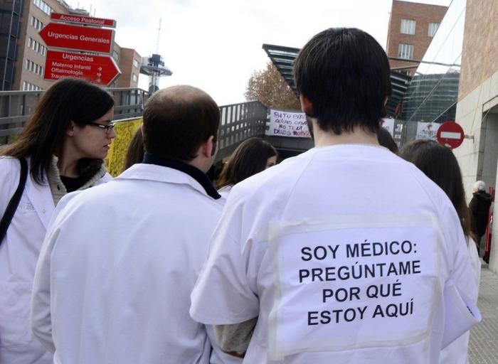 Dimite el consejero de Sanidad de Madrid al paralizarse el proyecto de privatización sanitaria