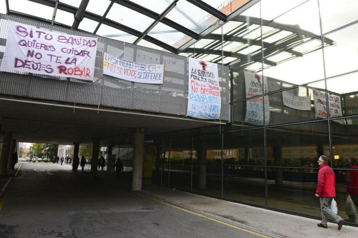 Dimite el consejero de Sanidad de Madrid al paralizarse el proyecto de privatización sanitaria