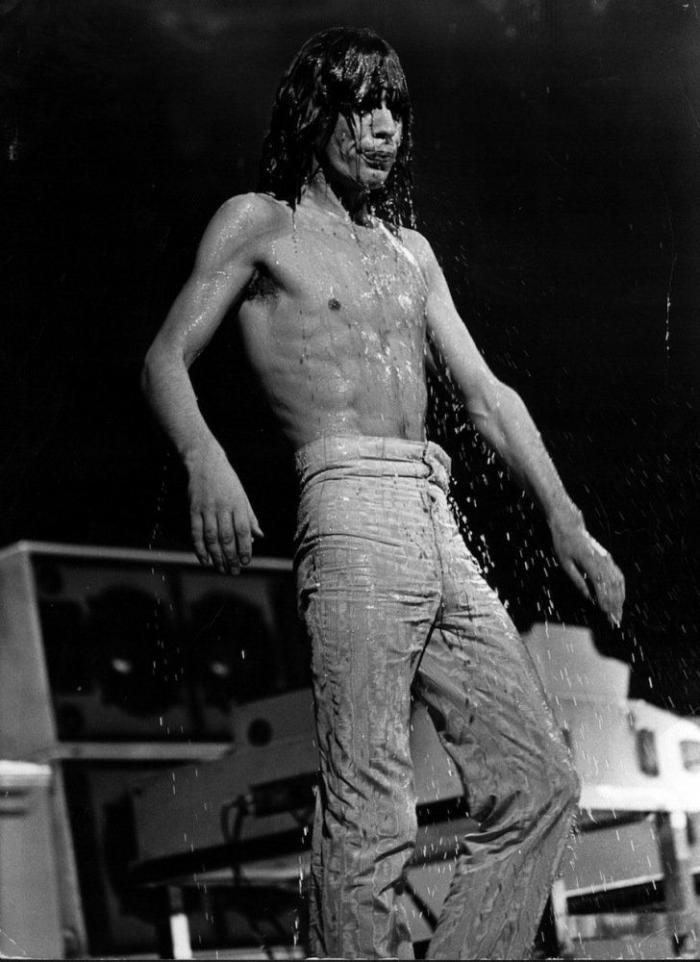 Cómo ser Mick Jagger en 10 satánicos pasos