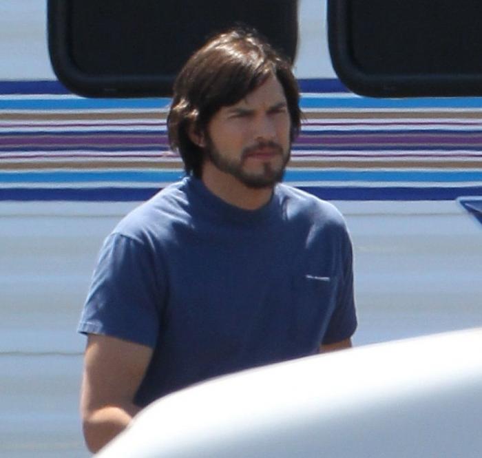 Ashton Kutcher como Steve Jobs: clavado en la primera imagen oficial de 'jOBS' (FOTO)