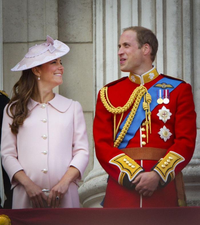 Kate embarazada: la barriga que Kate Middleton ya luce en actos públicos (FOTOS)