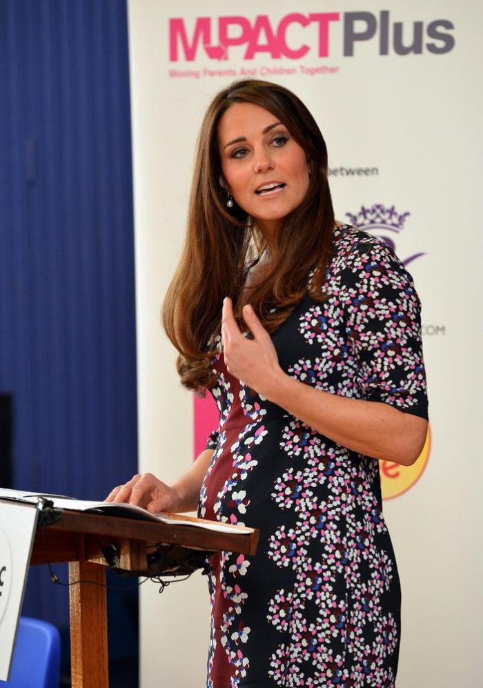Kate embarazada: la barriga que Kate Middleton ya luce en actos públicos (FOTOS)