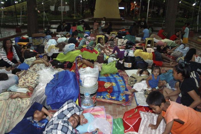 El tifón 'Bopha' deja al menos 238 muertos a su paso por Filipinas (FOTOS)