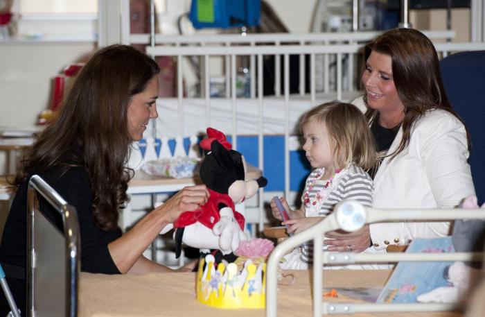 Kate Middleton abandona el hospital (FOTO)