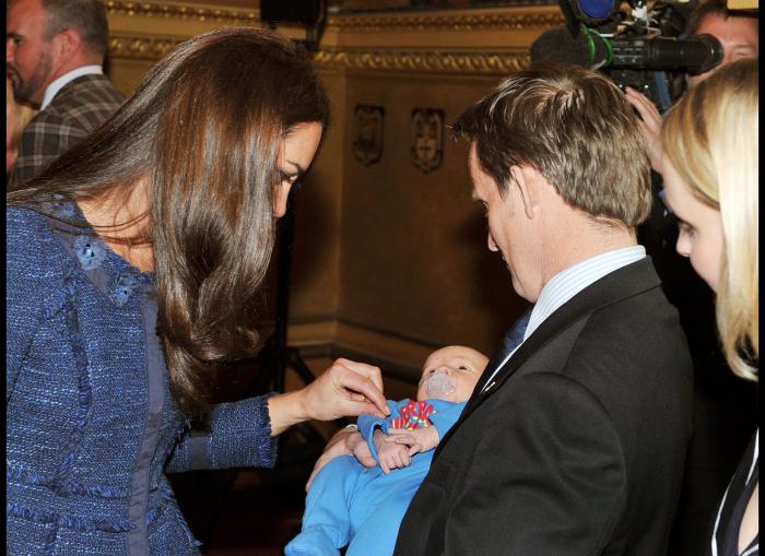 Kate Middleton abandona el hospital (FOTO)