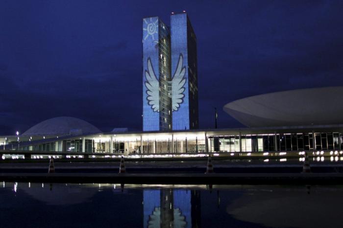 Muere Oscar Niemeyer a los 104 años: adiós al genio brasileño de la arquitectura (FOTOS)