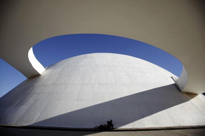 Muere Oscar Niemeyer a los 104 años: adiós al genio brasileño de la arquitectura (FOTOS)
