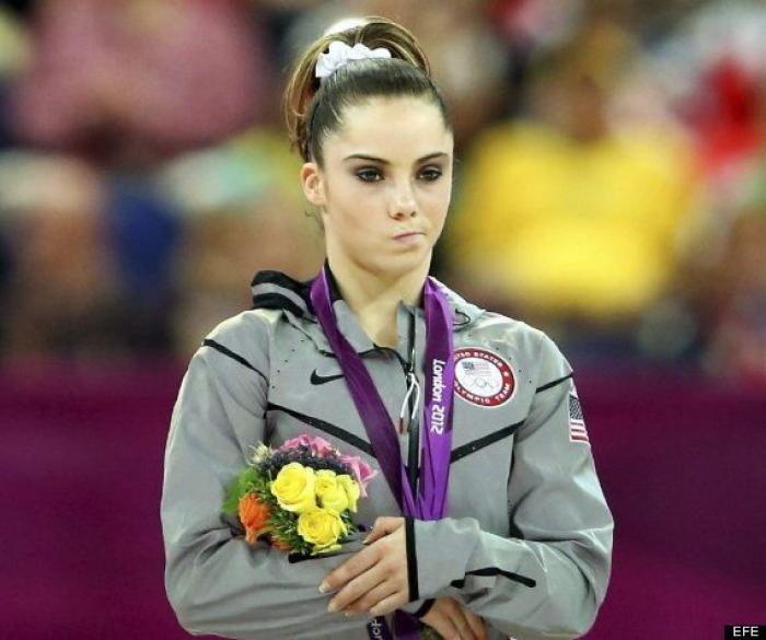 Nevaeh Atkins: la imagen del bebé agarrando con su mano el dedo del cirujano en plena cesárea se hace viral (FOTO)