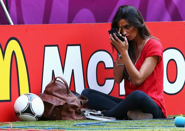 Nevaeh Atkins: la imagen del bebé agarrando con su mano el dedo del cirujano en plena cesárea se hace viral (FOTO)