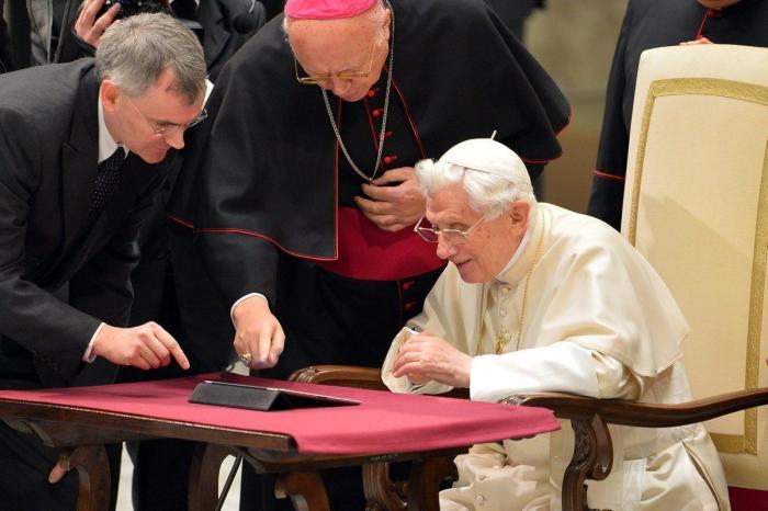 Queridos amigos: lo que ha dicho el Papa en Twitter (TUIT)