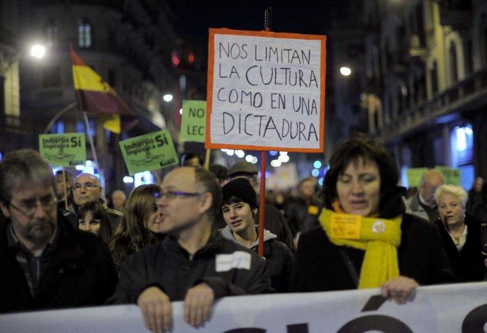 Miles de personas en 30 ciudades de España se manifiestan contra la ley de Wert (FOTOS)