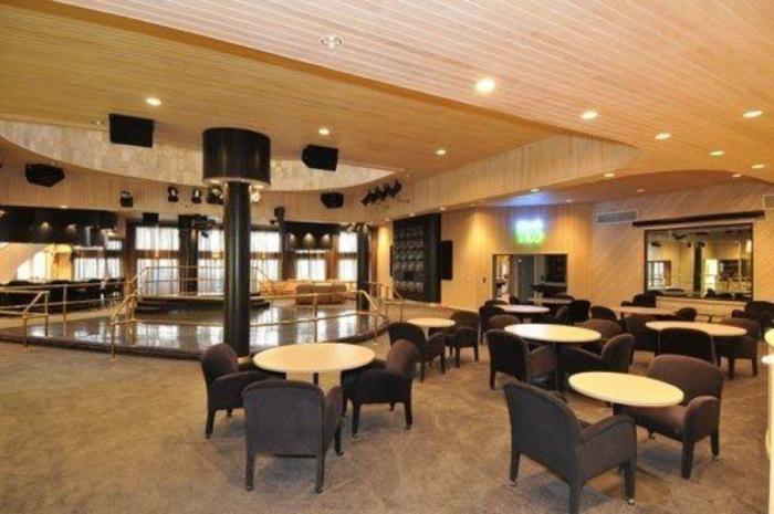 Kaley Cuoco, Penny en 'The Big Bang Theory', vende su lujosa casa: así es por dentro