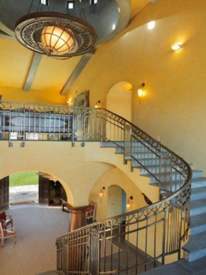 Kaley Cuoco, Penny en 'The Big Bang Theory', vende su lujosa casa: así es por dentro